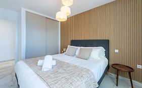 La Riviera - Stunning Apartment By The Beach